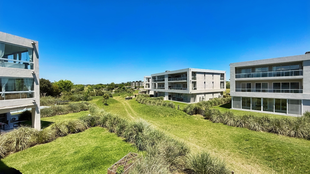 BE y Townhouses Pilará